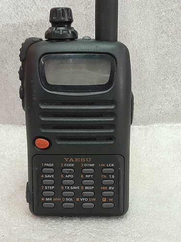 Radio Portátil  Yaesu Ft10r