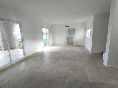 Imagen 4 de 10 de Casa En Venta Ubicado En Santa Lucia, Pilar Del Este, G.b.a. Zona Norte