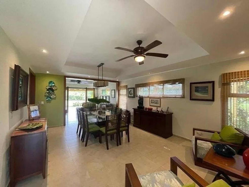Hermosa Villa En Venta Amueblada