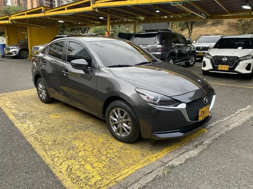 Mazda 2 1.5 Touring Mt 2021