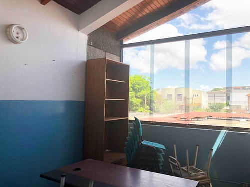 Local Comercial, Urb. Río Caura