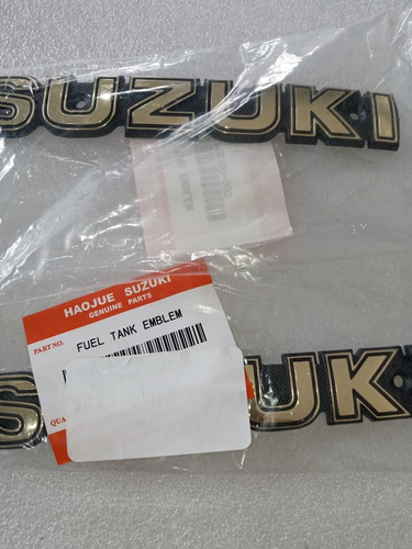 Set Emblema Tanque Gn 125 Suzuki Original Haojue