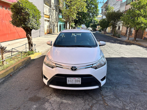 Toyota Yaris 1.5 Core Sedan Mt