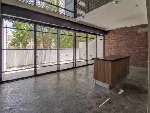 Imagen 4 de 30 de Casa En Venta. 3 Pisos 2 Recamaras. Residencial Arbolada, Cancún, Q.roo