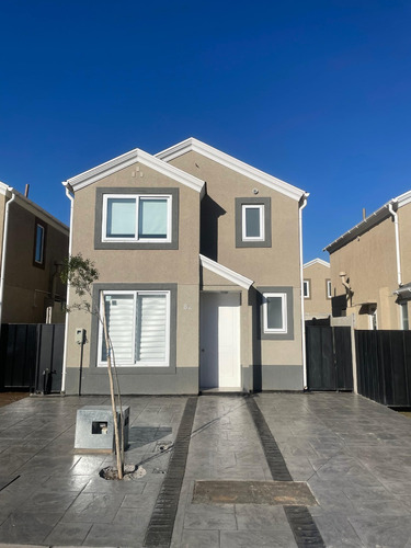 Se Arrienda Casa 3d+2b En Padre Hurtado Cond S.herminia Iv