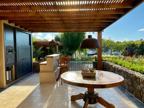 Imagen 13 de 20 de Santa Maria De Tigre -exclusiva Casa Al Rio En Venta.