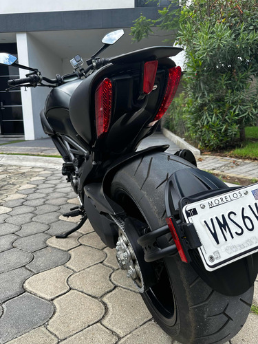Ducati Diavel Dark. Semi Nueva. Único Dueño.