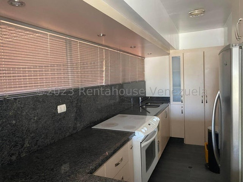 Imagen 13 de 26 de Hermoso Apartamento Con Bella Vista En El Solar Del Hatillo. #23-18908