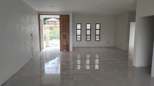Casa En Constanza 175m2 Construcción 305.76m2 Terreno, Nueva
