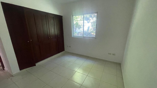 Apartamento Con Terraza En Don Honorio, Prox Carrefour Venta