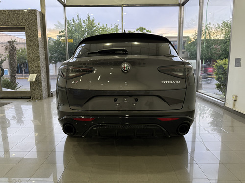 Alfa Romeo Stelvio 2.0 280cv At Q4 Veloce