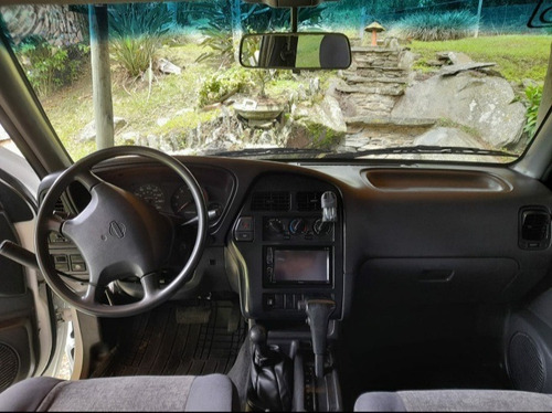 Nissan Pathfinder 1997 3.3 R50 Ancha