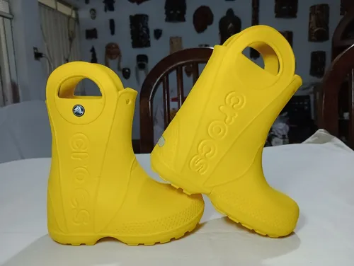 Bota de hotsell chuva crocs