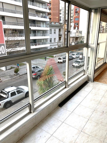Imagen 3 de 18 de Pocitos Venta Apartamento - 3 Dormitorios Y Servicio - Garaje