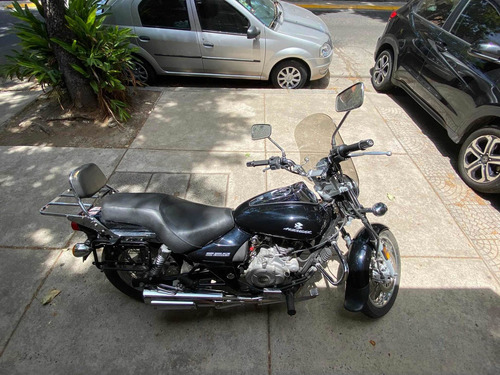Imagen 2 de 10 de Bajaj Avenger 220 Cruise