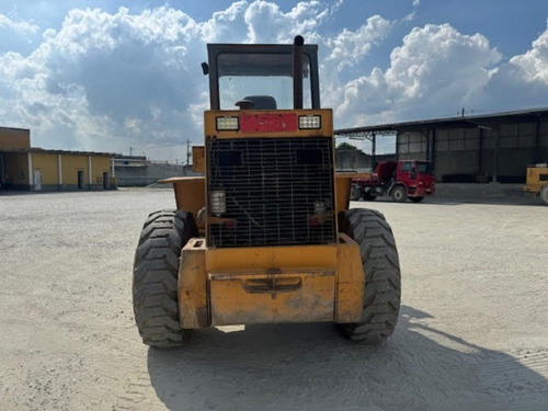 Pa Carregadeira Case W20b Emplacada