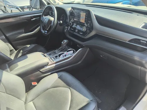 Toyota Highlander 3.5 Limited Panoramic Roof At