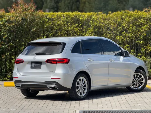 Mercedes Benz B200 Modelo: 2021 Recorrido: 27.000 Km 1.3 Tu