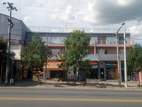 Imagen 3 de 8 de Local Comercial En La Falda