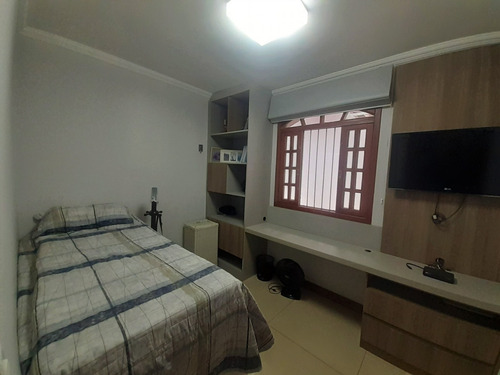 Casa Geminada - Santa Branca - Ref: 49304 - V-49304