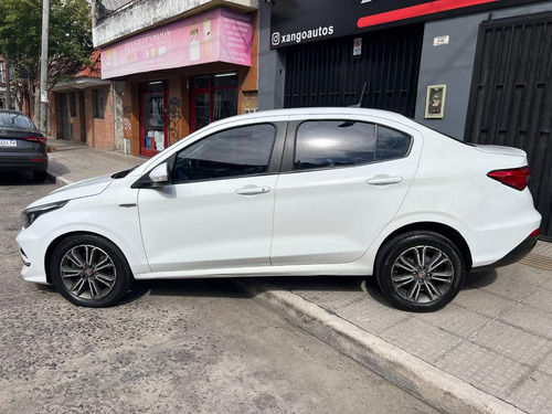 Fiat Cronos 1.8 16v Precision
