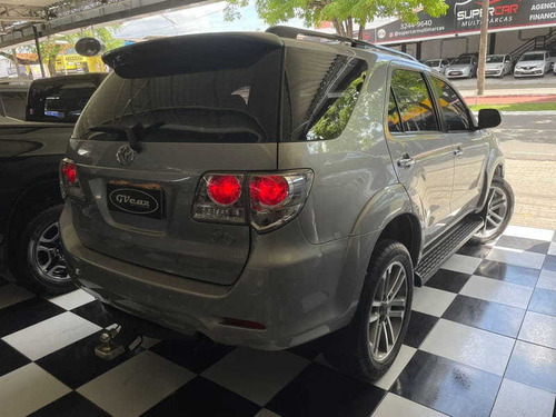 Imagem 4 de 12 de Toyota Hilux Sw4 Sr 2.7 2015 4x2