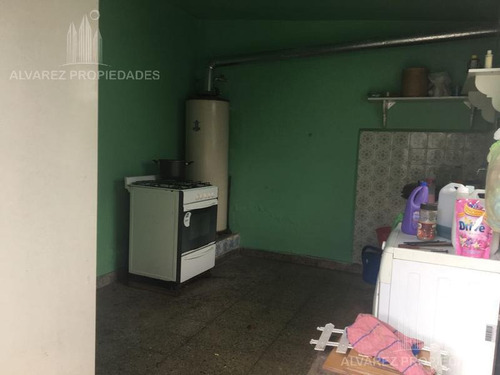 Imagen 21 de 23 de Excelente Casa 4 Ambientes - Castelar Centro