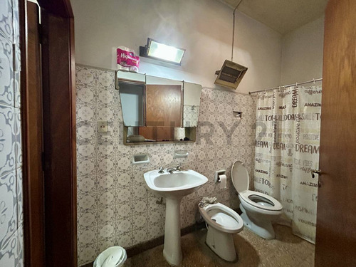 Venta | Casa Con Frente De Local En Rosario - Echesortu