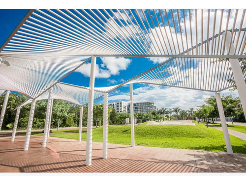 Casa En Venta En Residencial Cumbres