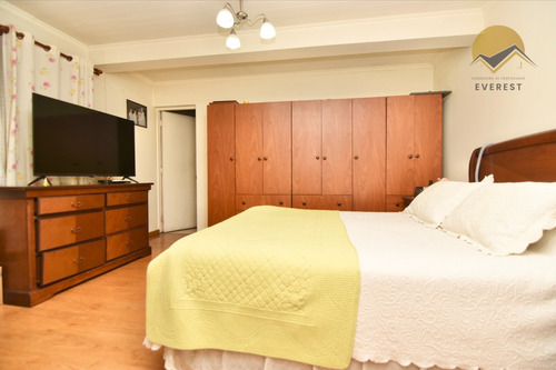 Se Vende Casa, 4 Dormitorios 3 Baños, Comuna La Cisterna.