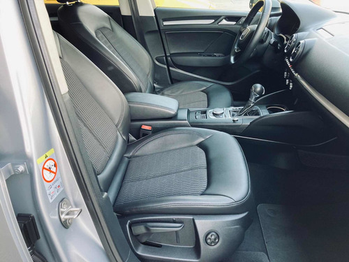Imagen 11 de 15 de Audi A3 2016 1.4 Sedán Attraction At