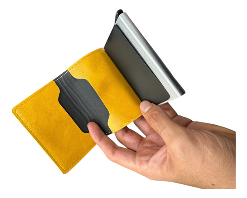 Tarjetero Inteligente Rfid Aluminio Con Cuero Sintético Amarillo
