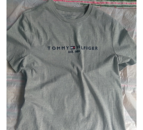 Playera Tommy Hilfiger Gris Hombre Talla S/p