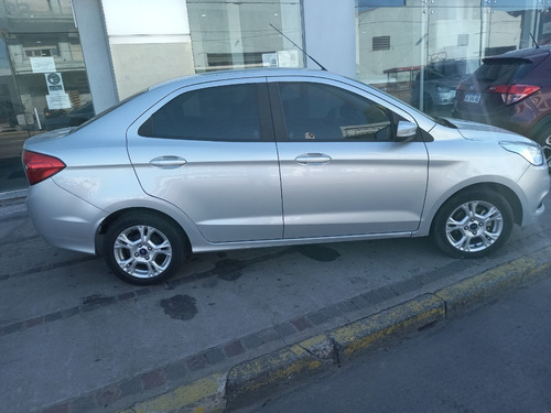 Ford Ka + Sel Sedan 4p