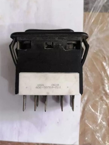 Interruptor Cntl Freightliner Century Columbia A06-30769-011 (Usado)