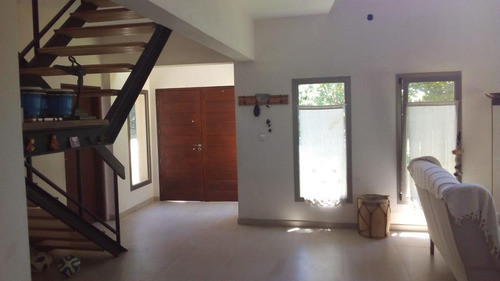 Imagen 3 de 21 de Casa Sobre 2 Lotes En El Carmencito Con Gran Parque Y Pileta - Permuta