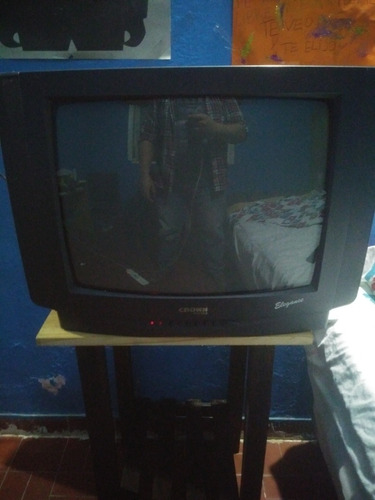 Televisor Crown Mustang 21 C/ Control Remoto