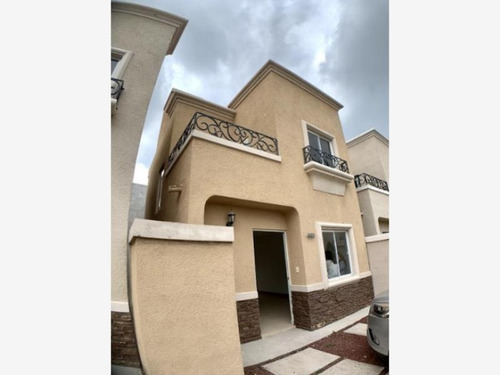 Imagen 2 de 12 de Casa Sola En Renta Privada Loire, Al Sur De Pachuca. 2 Niveles. Bien Ubicada.