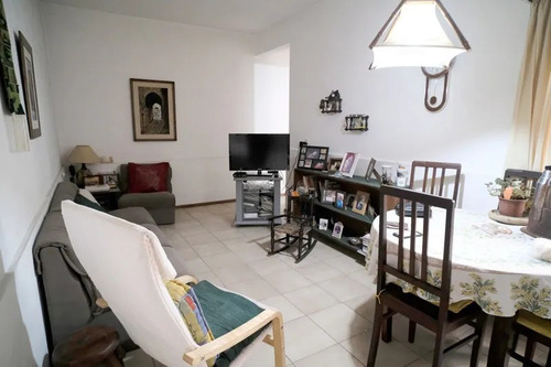 300mts De Rambla,2 Patios,amplio,seguro,prox P.rodo