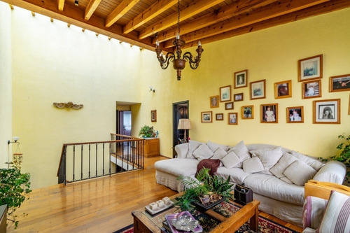 Imagen 7 de 21 de Casa En Cerrada, Con Amplio Jardín