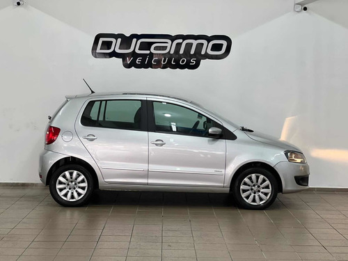 Imagem 3 de 11 de Volkswagen Fox 2014 1.6 Vht Trend Total Flex 5p