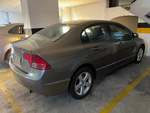 Honda Civic 1.8 Ex 4 p