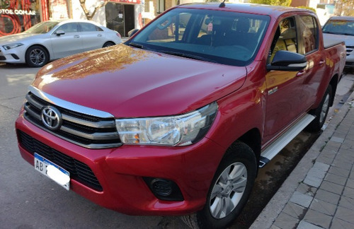 Imagen 1 de 10 de Toyota Hilux 2.4 Cd Sr 150cv 4x2 2017