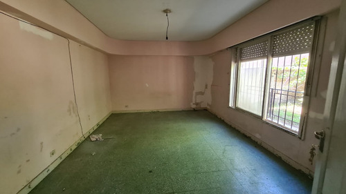 Reservado El Palomar Amplio Terreno Con Pileta F: 8463