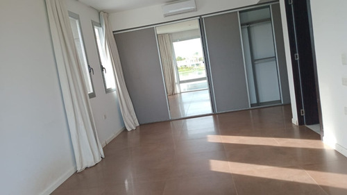Alquiler Casa 4 Ambientes Con Vista A La Laguna En Terralagos- Canning