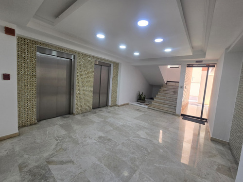 En Venta Apartamento De Lujo En La Trigaleña Valencia (ar)