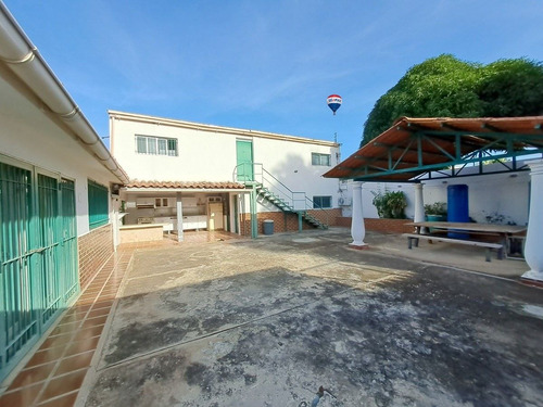 Casa Con Anexo Independiente En La Urbanizacion Jorge Coll, Municipio Maneiro, Isla De Margarita, Nueva Esparta