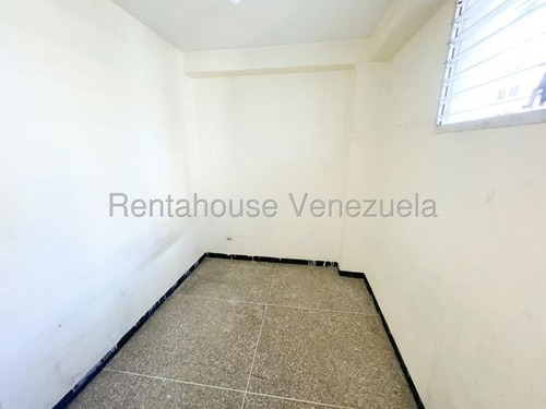 Tg Apartamento En Venta En Los Palos Grandes 25-19451 Ys