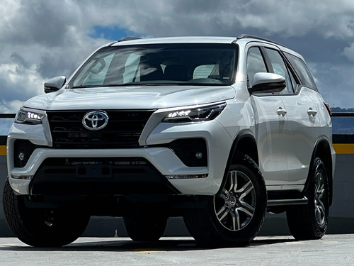Toyota Fortuner 2.8 Diesel Sr 4X4 At