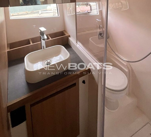Ag Yachts 40 Ht 0 Km Ñ Phantom, Intermarine, Beneteau, Nhd